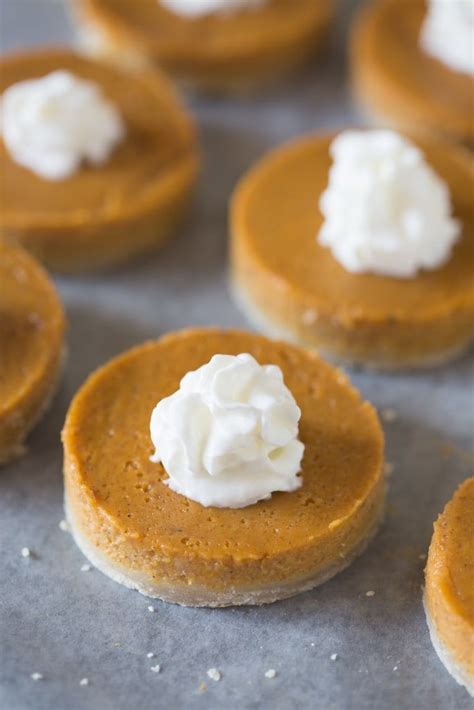 Mini circular Pumpkin Pie Bites topped with whipped cream. | Pie bites, Mini pumpkin pies bites ...