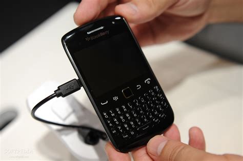 BlackBerry Curve 9360 Officially Introduced in Italy