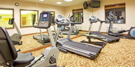 Howell Hotel with Indoor Pool | Holiday Inn Express & Suites Howell