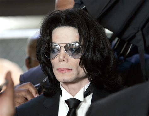 What Was Michael Jackson's Height and Weight When He Died?