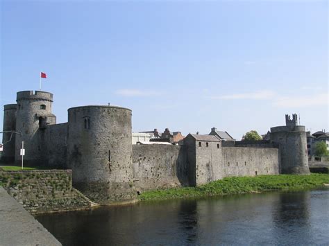 Bunratty Castle King John Castle Glocca Morra B&B Clare Ireland