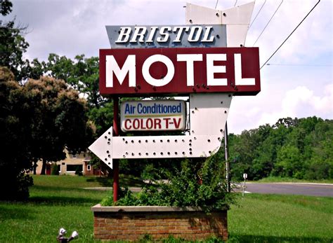 Bristol Motel | Bristol Wisconsin | Cragin Spring | Flickr