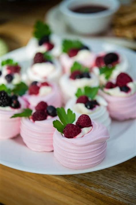 Mini Pavlovas