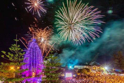 Frankston's Christmas Festival Of Lights | Little Beauty Market | Art ...