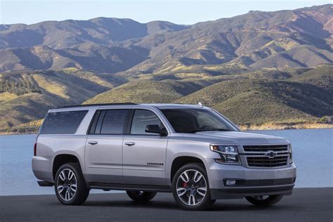 Chevrolet Spices Up 2019 Suburban With New RST 420HP V8 Performance Package | Chevrolet suburban ...