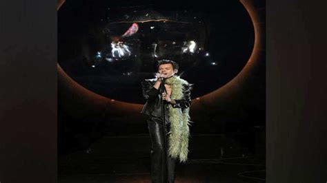 Harry Styles opens 2021 Grammys with powerful performance of ''Watermelon Sugar'' | Zee Business