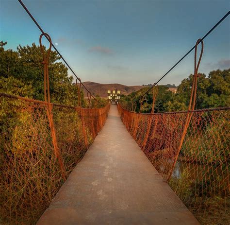 A narrow suspension bridge - PixaHive