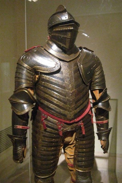 Exploring the Plus-Sized Armor of King Henry VIII - Owlcation