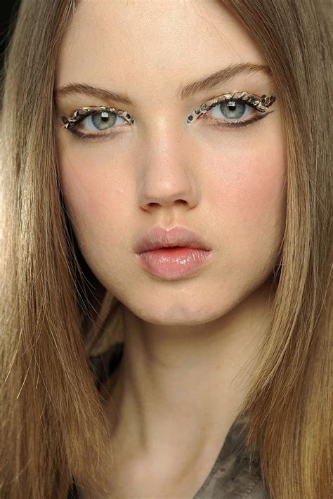 Runway Beauty: 3D Silver Eye Makeup at Chanel Fall 2013 – Makeup For Life