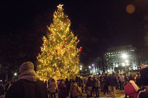 Sights from the Birmingham Christmas tree lighting ceremony | The ...