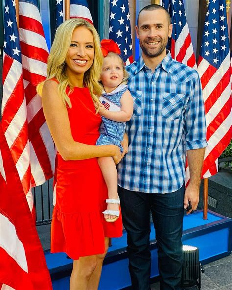 Fox News' Kayleigh McEnany surprised live on air as host prepares to welcome second child with ...