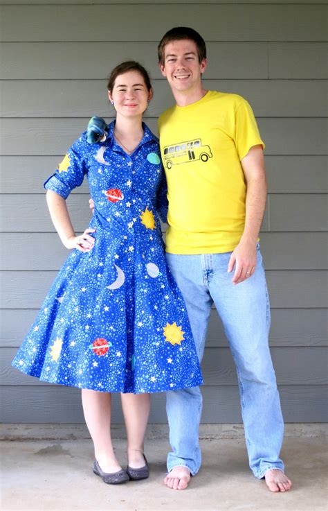 COUPLES: Mrs. Frizzle and The Magic School Bus costumes - Really Awesome Costumes