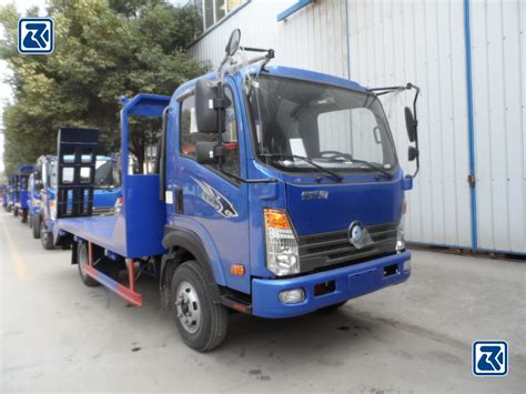 Customized Flatbed Carrier Loading Tow Transport Sinotruk Cdw Low Bed ...