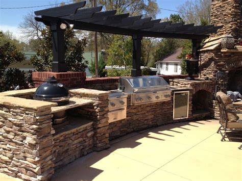 Outdoor bbq kitchen | Outdoor remodel, Outdoor grill area, Outdoor kitchen