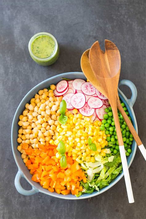 Romaine Lettuce Salad With Herb Vinaigrette - Green Healthy Cooking