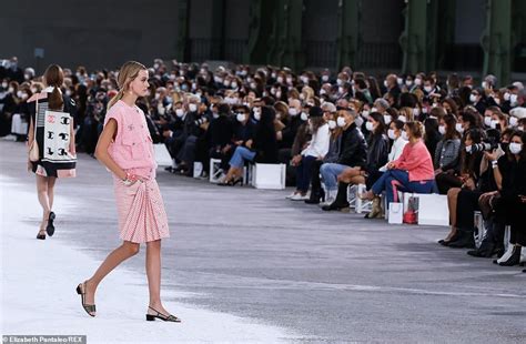 Chanel Paris Fashion Week show goes on despite rise in Covid-19 cases ...