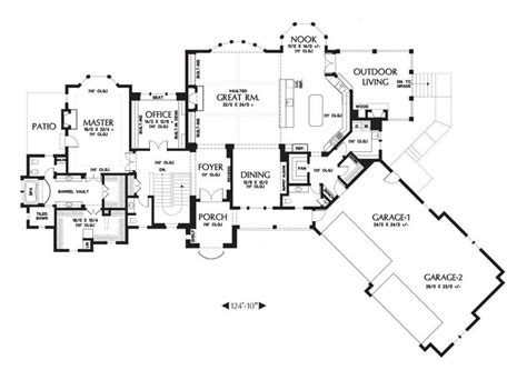 Spacious 4 Car Garage House Plans That "WOW"! - DFD House Plans