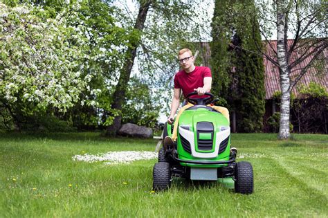 The 8 Best Riding Lawn Mowers of 2020