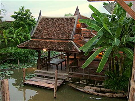 Traditional Thai houses – old Thai houses in Bangkok