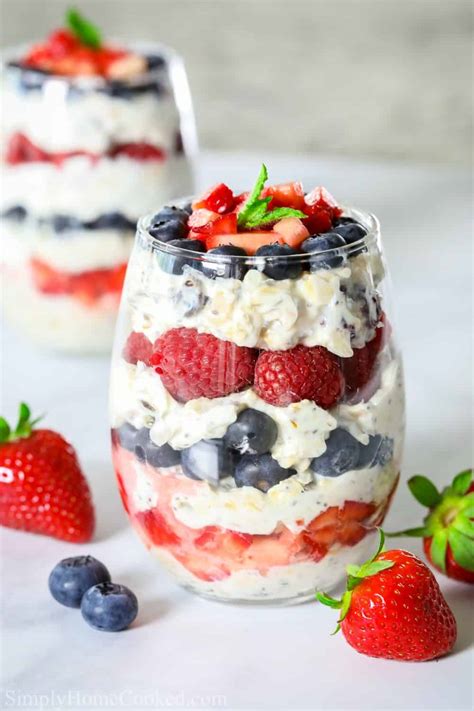 Muesli Yogurt Parfait with Berries (VIDEO) - Simply Home Cooked