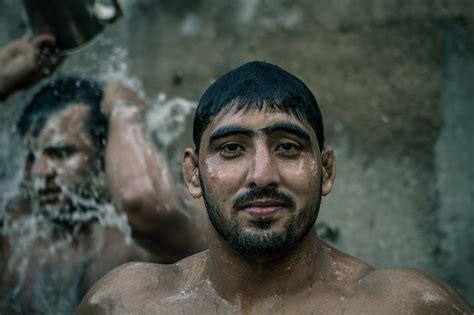 KUSHTI कुश्ती - Traditional Indian Wrestling: Kushti Wrestlers - Photos by Franco Mottura