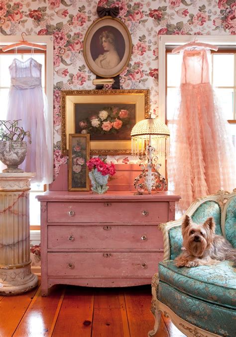 Vintage Bedroom Decor Pictures, Photos, and Images for Facebook, Tumblr, Pinterest, and Twitter