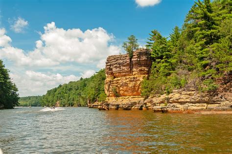 10 Best Things to Do in Wisconsin Dells - What is Wisconsin Dells Most Famous For? - Go Guides