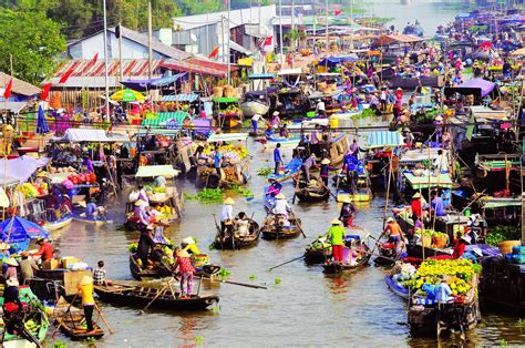 Get to know Cai Rang Floating Market