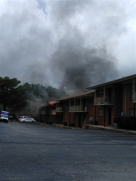 firstcoastnews.com | Apartment fire causes damage off Arlington Expressway