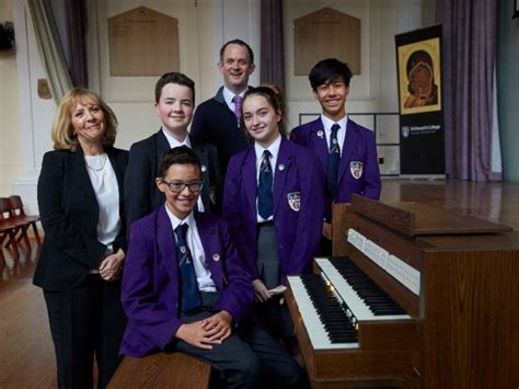 Organ Outreach and Supporting Young Organists - Viscount Organs