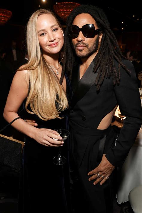 Jennifer Lawrence, Lenny Kravitz Have 'Hunger Games' Reunion at Golden ...