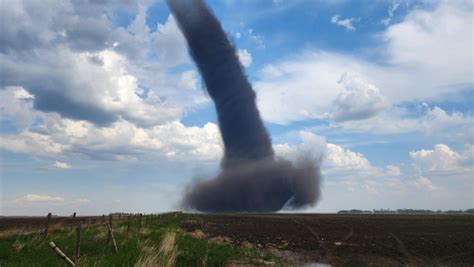 PHOTOS: Landspout tornado confirmed amid photogenic Alberta storms