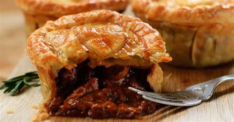 Beef, Stout & Caramalised Onion Pie | Beef pie recipe, Recipes, Meat pie recipe