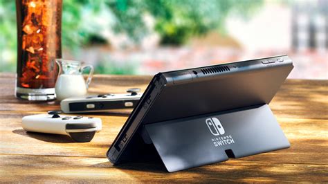 Hands-On: Nintendo Switch OLED is a striking improvement for portable ...