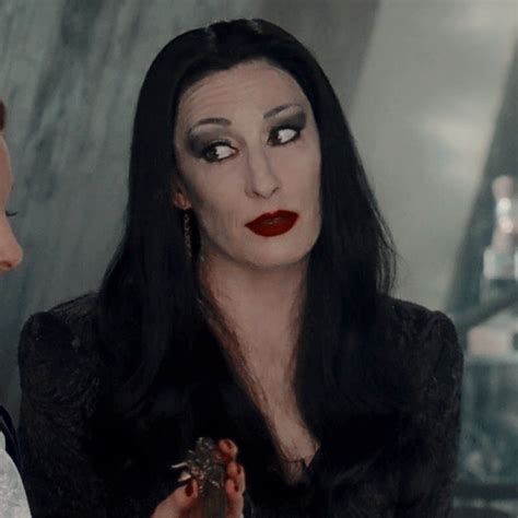 icon Mortícia Addams | Addams family, Addams family quotes, Morticia addams