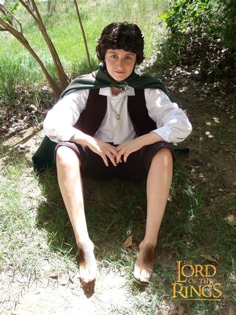 Frodo Baggins - Cosplay by SouthParkxFrench on DeviantArt