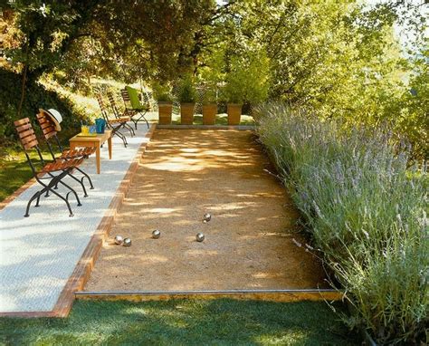 Let's Play Petanque - 1001 Gardens | Terrain pétanque, Amenagement ...