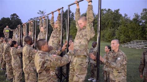 Physical Fitness Training at Fort Jackson, S.C. - YouTube