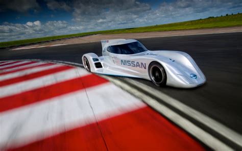 Nissan electrifies next Le Mans with world’s fastest electric racing ...