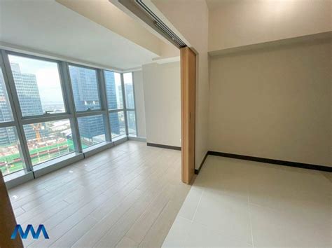 1BR Condominium in BGC, Taguig City for Rent - Uptown Parksuites