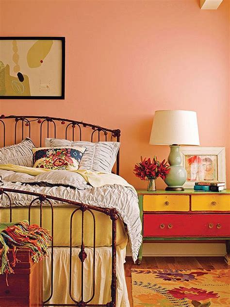 70 Perfect Rooms Featuring Warm Colors | Bedroom vintage, Peach bedroom, Bedroom colors