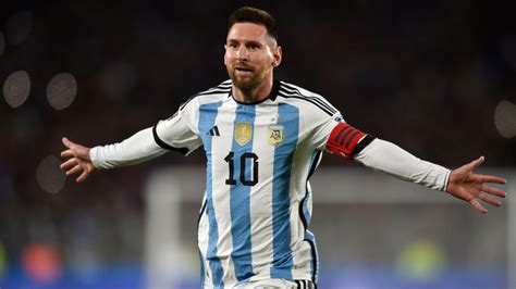 Lionel Messi's latest free-kick golazo has challenged our understanding ...