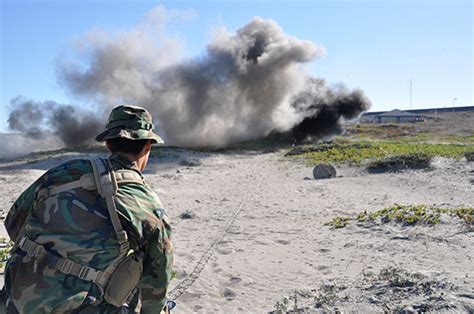 Navy SEALs - Demolitions Training