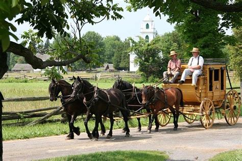 1000 Islands Cruise & Upper Canada Village Vip Day Tour, Montreal - CANADA