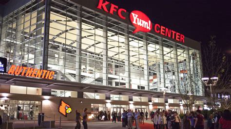 Hotels Near KFC Yum Center Louisville, KY | Aloft Louisville Downtown