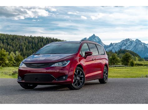 2020 Chrysler Pacifica Prices, Reviews, and Pictures | U.S. News ...