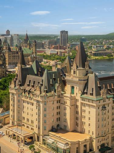 Fairmont Château Laurier - Luxury Hotel in Ottawa(Canada)