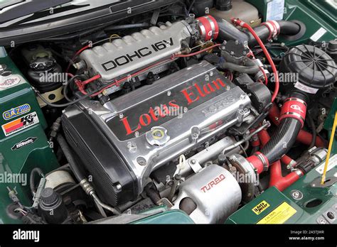 Lotus elan dohc 16 valve engine hi-res stock photography and images - Alamy