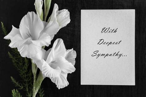 Condolence Message For Funeral Flowers : Funeral Flowers Etiquette ...