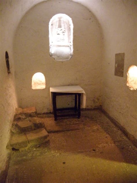 Ripon Cathedral the Crypt © Martin Dawes cc-by-sa/2.0 :: Geograph Britain and Ireland